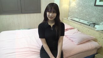 FC2PPV3059148 高颜值美女初体验不受控制的操控，每次深度探索都带着喘息的声音【第1部】