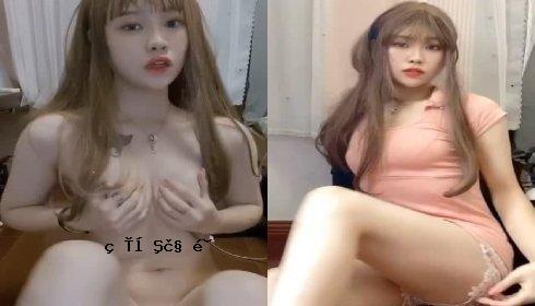 花美人由美少女扮演，美艳绝伦，美艳动人。